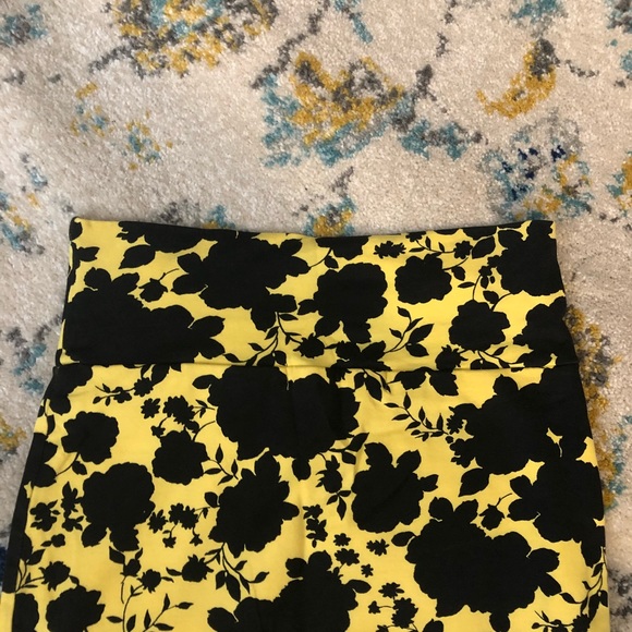 F21 Vibrant Bandeau Skirt - Picture 4 of 4